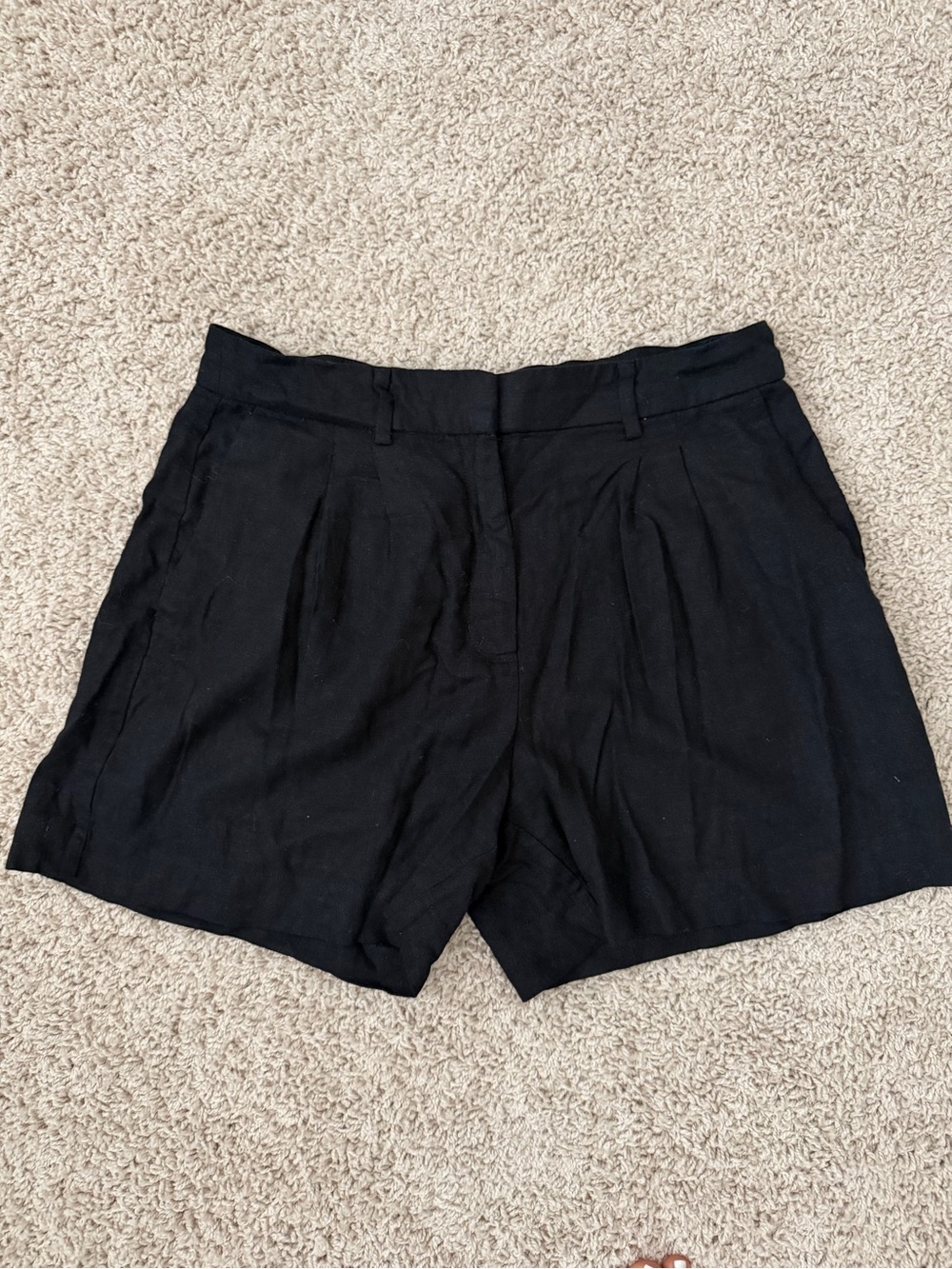 Old Navy Black Pleated Women's Shorts